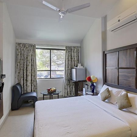 Shreyas Hotel Mahābaleshwar Rum bild