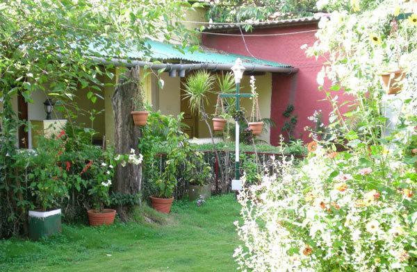 Shreyas Hotel Mahābaleshwar Exteriör bild